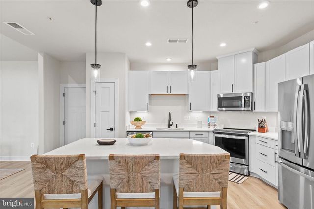 12105 LANDINGS BLVD, Berlin, MD 21811