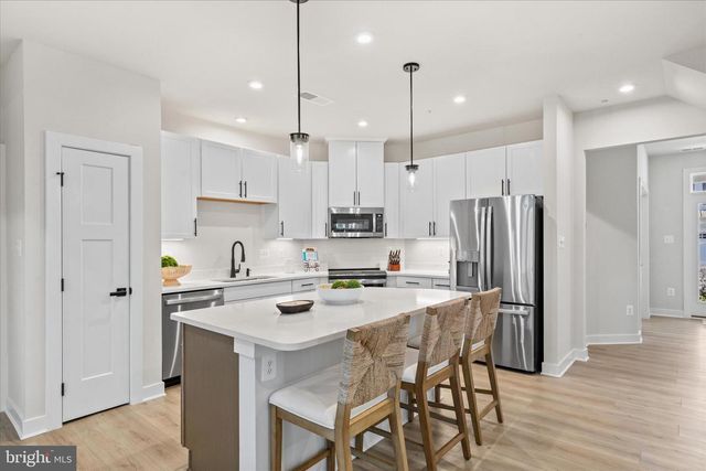 12105 LANDINGS BLVD, Berlin, MD 21811