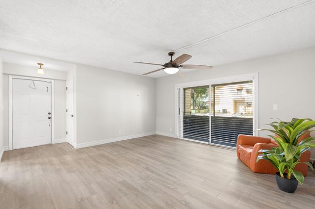 3053 N Oakland Forest Drive 102, Oakland Park, FL 33309