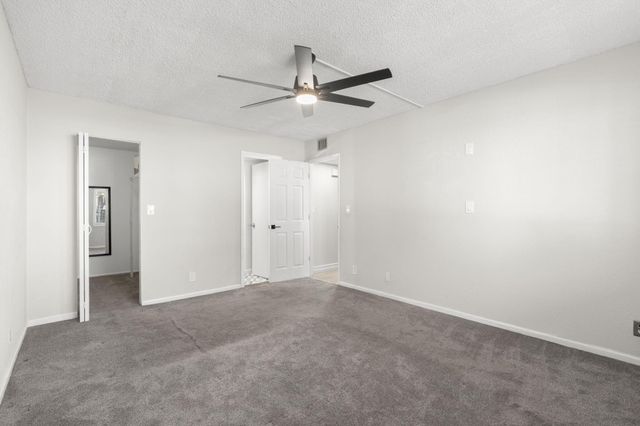 3053 N Oakland Forest Drive 102, Oakland Park, FL 33309