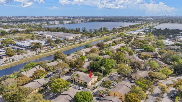 3053 N Oakland Forest Drive 102, Oakland Park, FL 33309