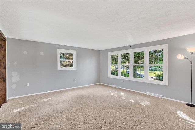 460 HIGHLAND RD, Red Lion, PA 17356