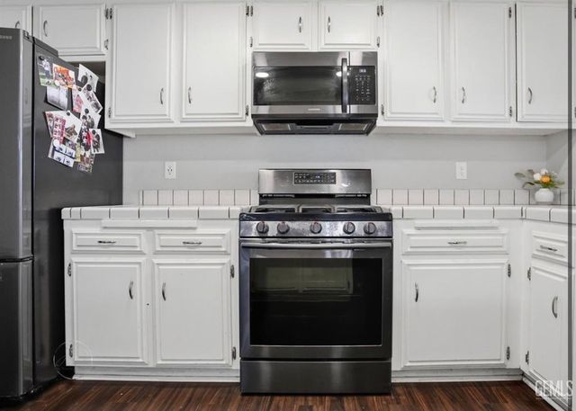 1320 El Rancho Drive, Tehachapi, CA 93561