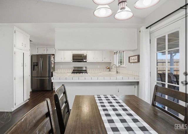 1320 El Rancho Drive, Tehachapi, CA 93561