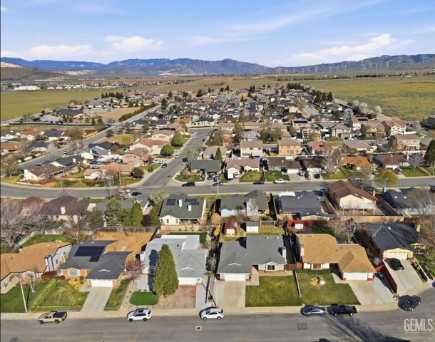 1320 El Rancho Drive, Tehachapi, CA 93561