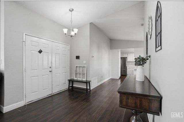 1320 El Rancho Drive, Tehachapi, CA 93561