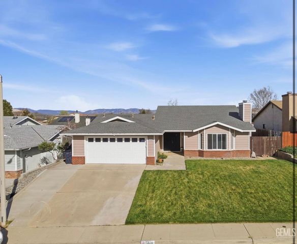 1320 El Rancho Drive, Tehachapi, CA 93561