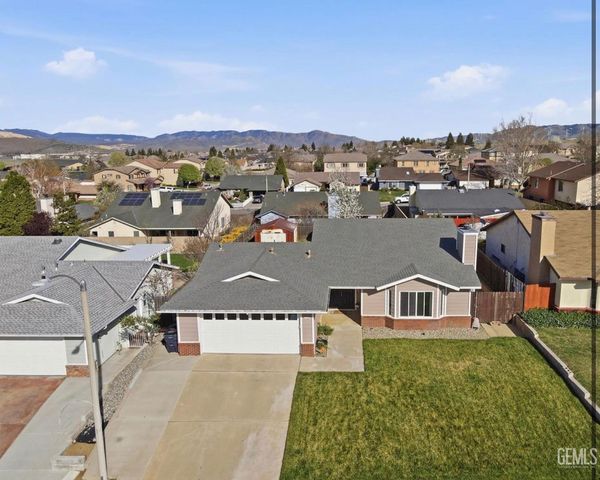 1320 El Rancho Drive, Tehachapi, CA 93561