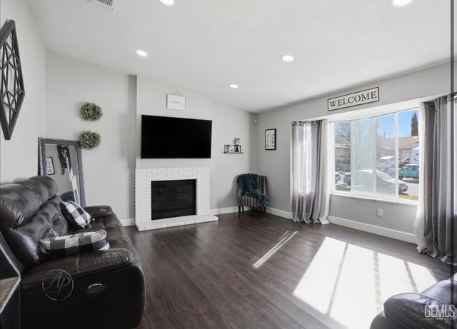 1320 El Rancho Drive, Tehachapi, CA 93561