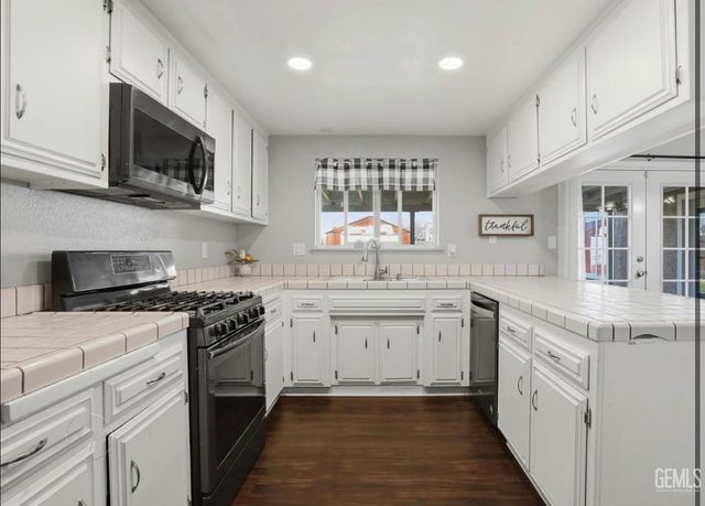1320 El Rancho Drive, Tehachapi, CA 93561