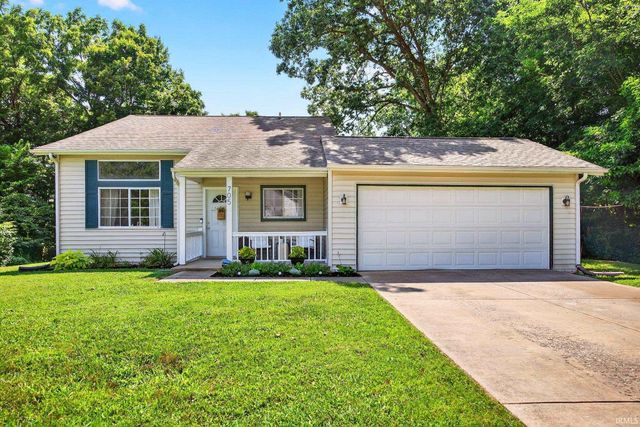 705 N Hanover Glen, Ellettsville, IN 47429