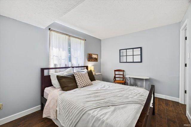 705 N Hanover Glen, Ellettsville, IN 47429