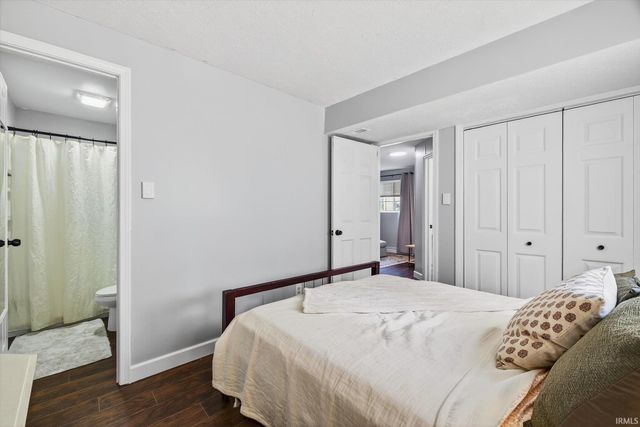 705 N Hanover Glen, Ellettsville, IN 47429