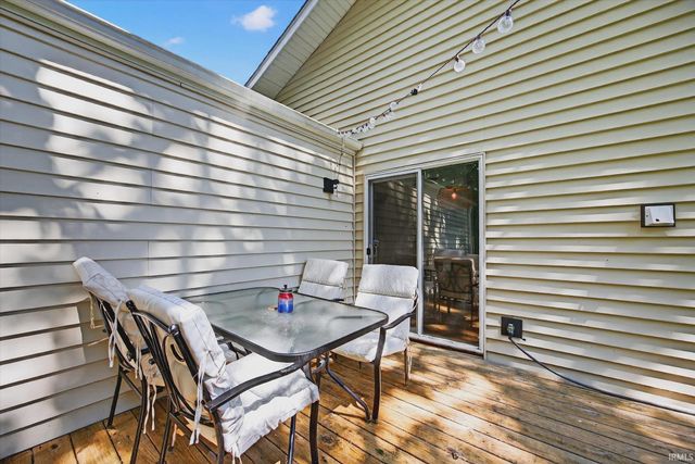 705 N Hanover Glen, Ellettsville, IN 47429