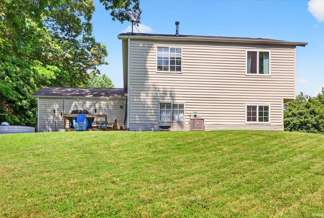 705 N Hanover Glen, Ellettsville, IN 47429