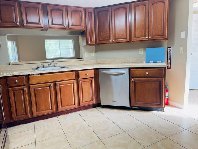 9701 Westview Dr 1437, Coral Springs, FL 33076