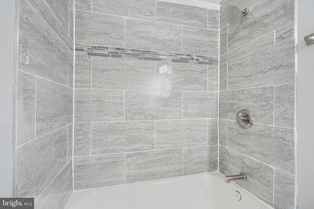 Image 33 of property listing at 3802 FERNHILL AVE, Baltimore, MD 21215