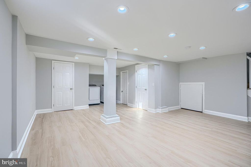 Image 45 of property listing at 3802 FERNHILL AVE, Baltimore, MD 21215