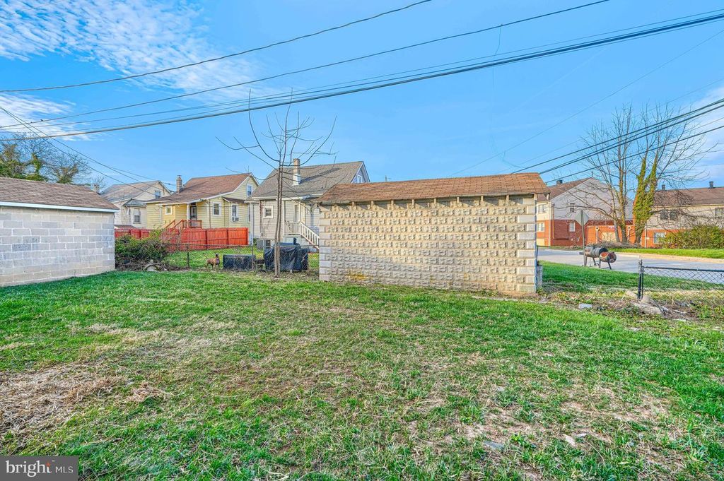 Image 53 of property listing at 3802 FERNHILL AVE, Baltimore, MD 21215
