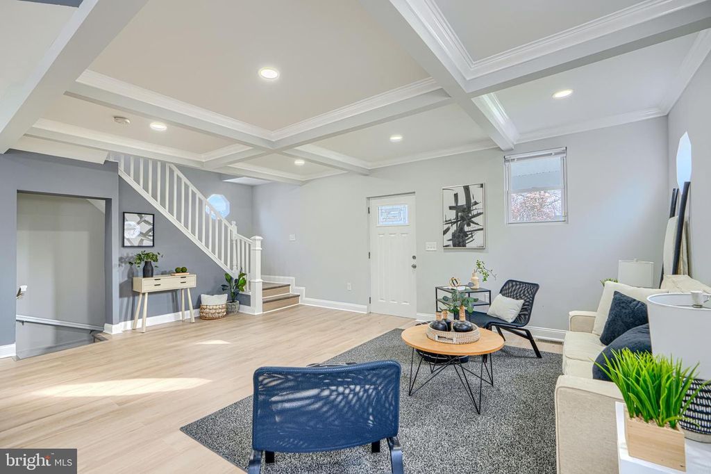 Image 8 of property listing at 3802 FERNHILL AVE, Baltimore, MD 21215