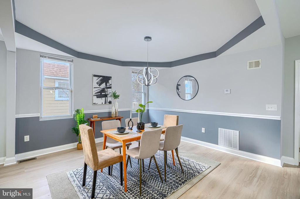 Image 9 of property listing at 3802 FERNHILL AVE, Baltimore, MD 21215