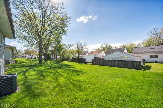 15816 Mendota Avenue, Maple Heights, OH 44137