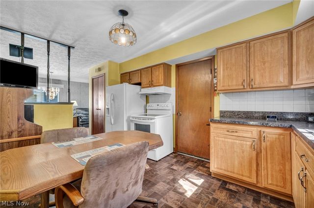 15816 Mendota Avenue, Maple Heights, OH 44137