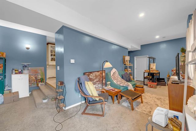 1927 W Mccormick Ave, Wichita, KS 67213