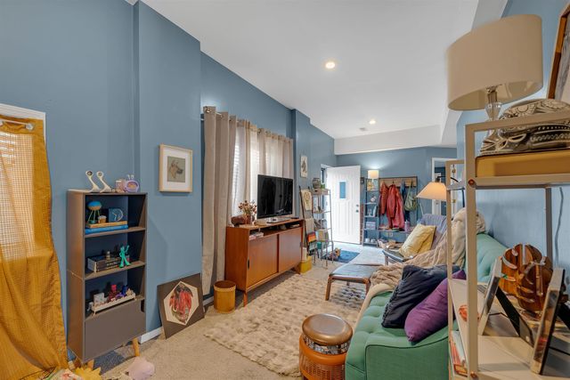 1927 W Mccormick Ave, Wichita, KS 67213