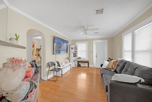 1927 W Mccormick Ave, Wichita, KS 67213