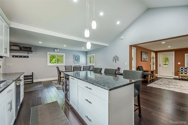 9137 Maltby Road, Green Oak Township, MI 48116