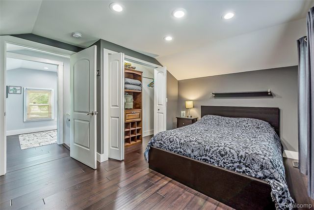 9137 Maltby Road, Green Oak Township, MI 48116