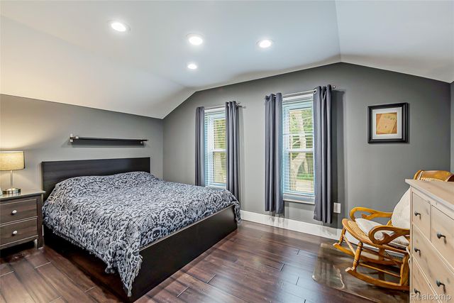 9137 Maltby Road, Green Oak Township, MI 48116
