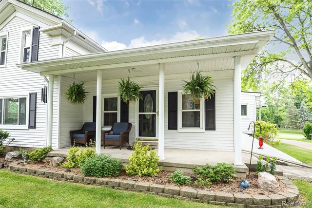 9137 Maltby Road, Green Oak Township, MI 48116