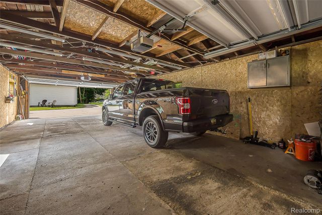 9137 Maltby Road, Green Oak Township, MI 48116