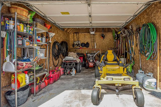 9137 Maltby Road, Green Oak Township, MI 48116