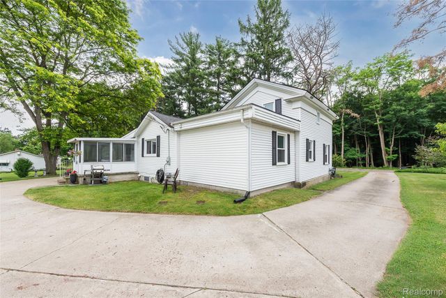 9137 Maltby Road, Green Oak Township, MI 48116