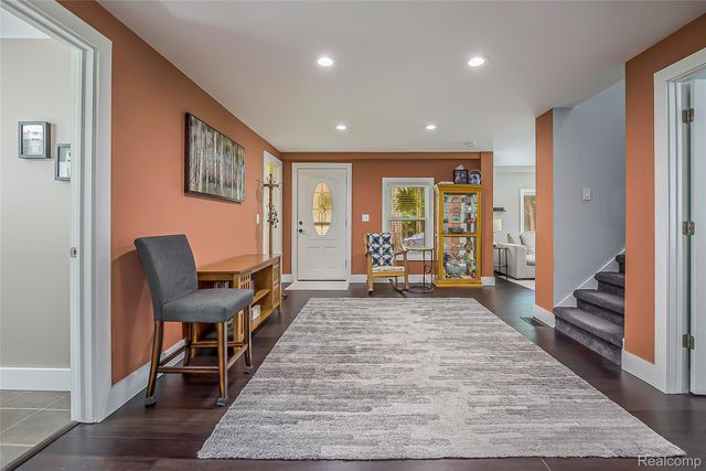 9137 Maltby Road, Green Oak Township, MI 48116