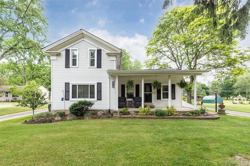 9137 Maltby Road, Green Oak Township, MI 48116