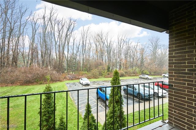 10744 Valley View Road B13, Northfield, OH 44067