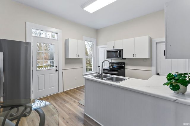 1514 E Creighton Avenue, Fort Wayne, IN 46803