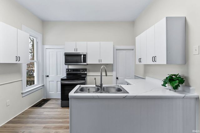 1514 E Creighton Avenue, Fort Wayne, IN 46803