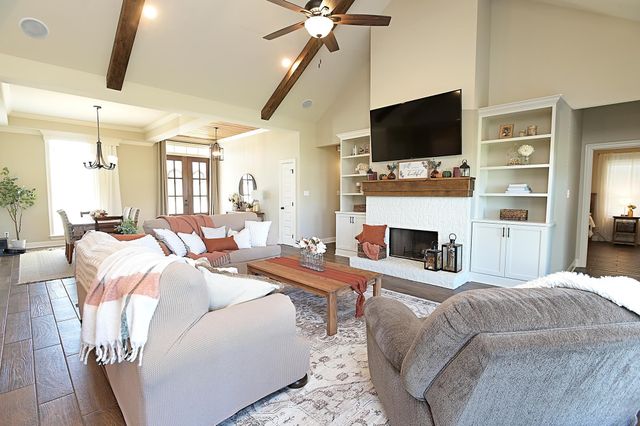 126 St George, Schriever, LA 70395