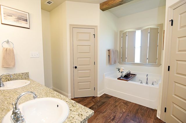 126 St George, Schriever, LA 70395