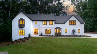 8965 River Run, Sandy Springs, GA 30350