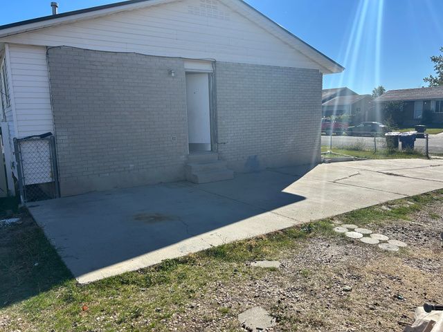 5156 W HIGHWOOD DR, Kearns, UT 84118