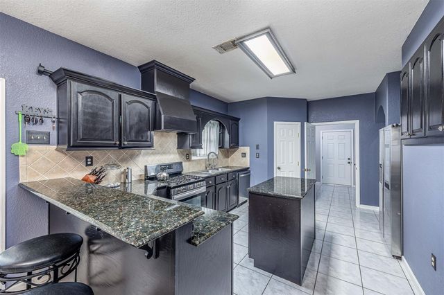 6534 Fm 3180 Road, Baytown, TX 77523