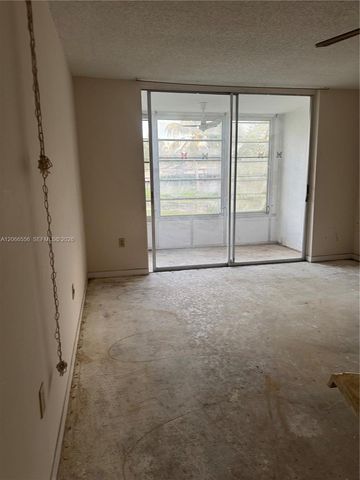 8325 Sunrise Lakes Boulevard 112, Sunrise, FL 33322