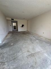 8325 Sunrise Lakes Boulevard 112, Sunrise, FL 33322