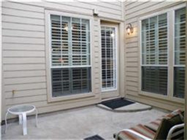 1044 Memorial Village Drive, Houston, TX 77024